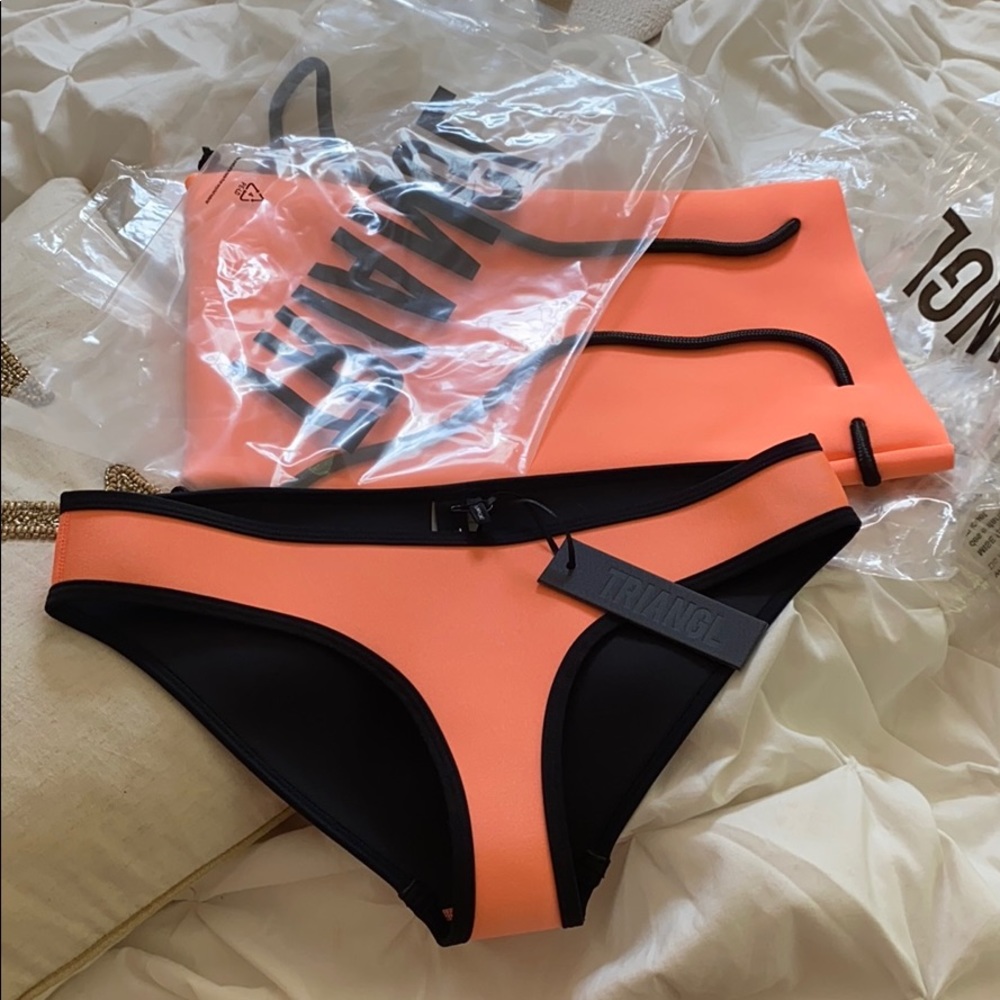 BWNT triangl bathing suit!!! So flattering